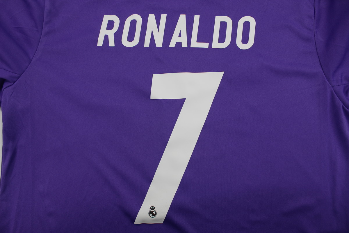JERSEY RETRO PARA NIÑOS REAL MADRID VISITA 16/17